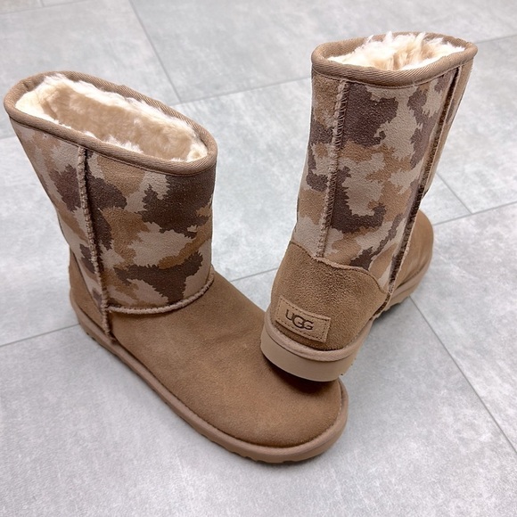 🍁UGG 🍁 CLASSIC SHORT JAGGED CAMO CHESTNUT WINTER BOOTS BROWN - Picture 8 of 13